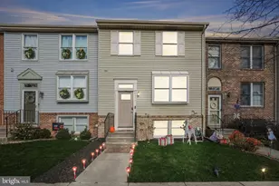 6311 Betsy Ross Ct, Centreville, VA 20121 - Photo 2