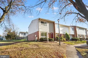 2201 Chamblee Pl, Herndon, VA 20170 - Photo 1