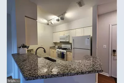 2204 Westcourt Lane #213, Herndon, VA 20170 - Photo 6