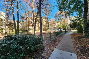 2204 Westcourt Ln, Herndon, VA 20170 - Photo 28