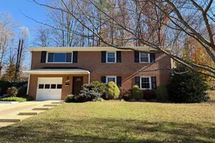 4721 Springbrook Dr, Annandale, VA 22003 - Photo 2