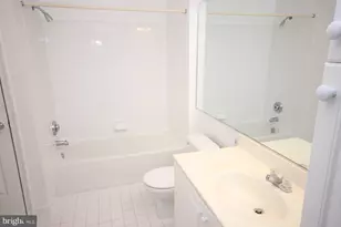 7000 Falls Reach Dr, Falls Church, VA 22043 - Photo 14