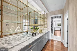 8305 Fox Haven Dr, McLean, VA 22102 - Photo 14