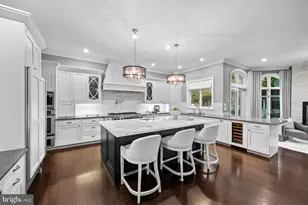 8305 Fox Haven Dr, McLean, VA 22102 - Photo 22