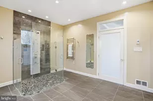 2007 Spring Branch Dr, Vienna, VA 22181 - Photo 40