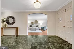 8801 Lynnhurst Dr, Fairfax, VA 22031 - Photo 6