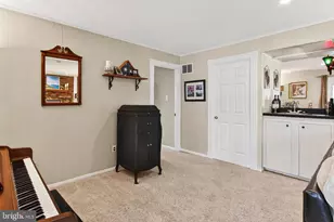 7217 Galgate Dr, Springfield, VA 22153 - Photo 36