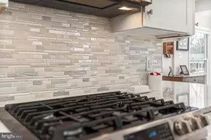 7217 Galgate Dr, Springfield, VA 22153 - Photo 20