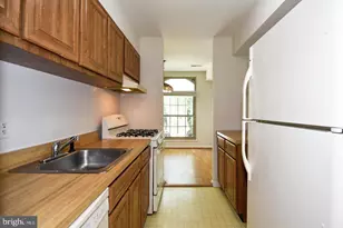 3302 Woodburn Village Dr, Annandale, VA 22003 - Photo 20