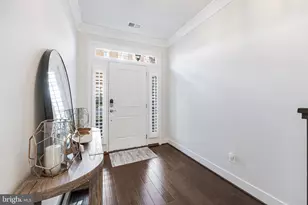 11695 Sunrise Square Pl, Reston, VA 20191 - Photo 8