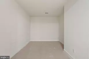 9521 Bastille St, Fairfax, VA 22031 - Photo 8