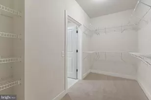 9521 Bastille St, Fairfax, VA 22031 - Photo 16
