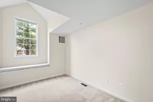 7006 Ellingham Cir, Alexandria, VA 22315 - Photo 12