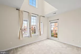 7006 Ellingham Cir, Alexandria, VA 22315 - Photo 8