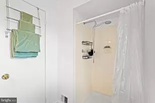 12807 Scranton Ct, Herndon, VA 20170 - Photo 28