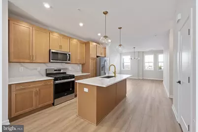 14377 Glen Manor Drive, Chantilly, VA 20151 - Photo 2