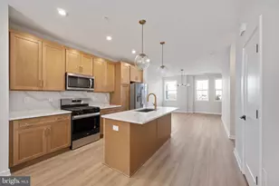 14377 Gln Mnr Dr, Chantilly, VA 20151 - Photo 2