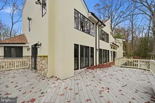 10701 Sycamore Springs Ln, Great Falls, VA 22066 - Photo 88