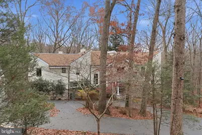 10701 Sycamore Springs Lane, Great Falls, VA 22066 - Photo 12