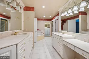 10701 Sycamore Springs Ln, Great Falls, VA 22066 - Photo 72