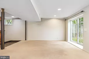 8916 Arley Dr, Springfield, VA 22153 - Photo 34