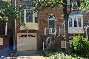 2104 Patty Ln, Vienna, VA 22182 - Photo 1