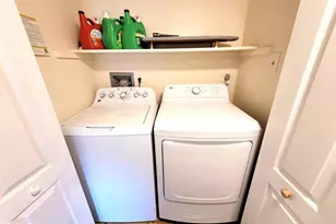 9800 Kingsbridge Dr, Fairfax, VA 22031 - Photo 14