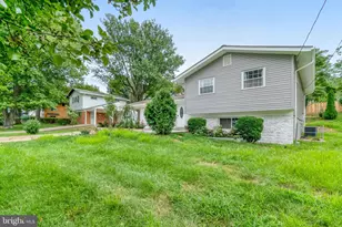 7727 Kalorama Rd, Annandale, VA 22003 - Photo 2