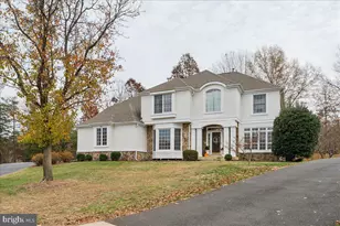 301 Marjorie Ln, Herndon, VA 20170 - Photo 1