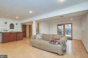 11312 Myrtle Ln, Reston, VA 20191 - Photo 22