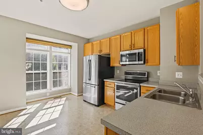 2710 Manhattan Place, Vienna, VA 22180 - Photo 16