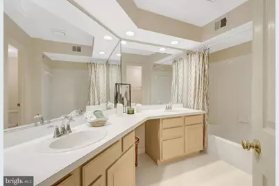 1334 Garden Wall Circle #"E", Reston, VA 20194 - Photo 8