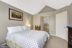 1334 Garden Wall Cir, Reston, VA 20194 - Photo 32