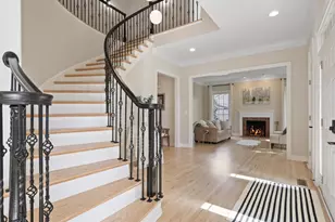904 Locust St, Herndon, VA 20170 - Photo 4