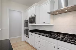 904 Locust St, Herndon, VA 20170 - Photo 16