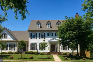 904 Locust St, Herndon, VA 20170 - Photo 1