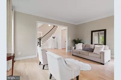 904 Locust Street, Herndon, VA 20170 - Photo 6