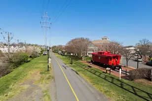 904 Locust St, Herndon, VA 20170 - Photo 64