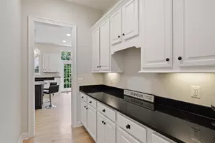904 Locust St, Herndon, VA 20170 - Photo 10