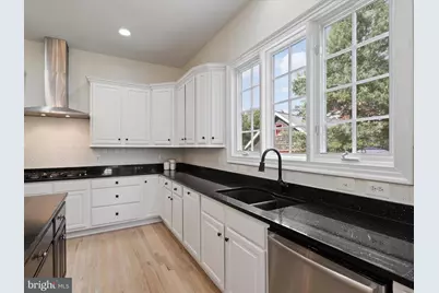 904 Locust Street, Herndon, VA 20170 - Photo 14