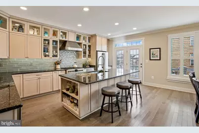 125 Fortnightly Boulevard, Herndon, VA 20170 - Photo 4