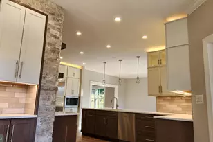 353 Gallop Wood Pl, Great Falls, VA 22066 - Photo 2