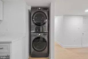 8728 Old Courthouse Rd, Vienna, VA 22182 - Photo 16