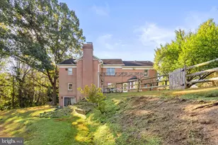 9200 Falls Run Rd, McLean, VA 22102 - Photo 22