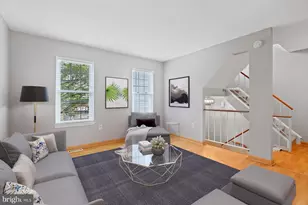 2384 Branleigh Park Ct, Reston, VA 20191 - Photo 4