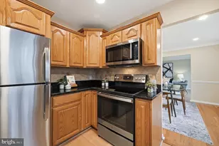 9322 Elk Dr, Springfield, VA 22153 - Photo 16