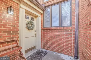 1465 Hampton Hill Cir, McLean, VA 22101 - Photo 6