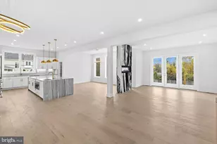 719 Meadow Ln SW, Vienna, VA 22180 - Photo 18