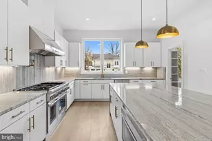 719 Meadow Ln SW, Vienna, VA 22180 - Photo 6