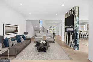 719 Meadow Ln SW, Vienna, VA 22180 - Photo 8